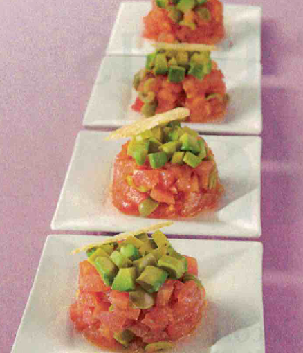 Tartare de tomate à l’avocat