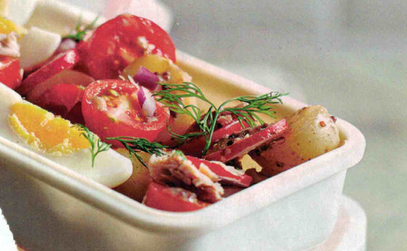 Salade de pommes de terre au thon et aux oeufs