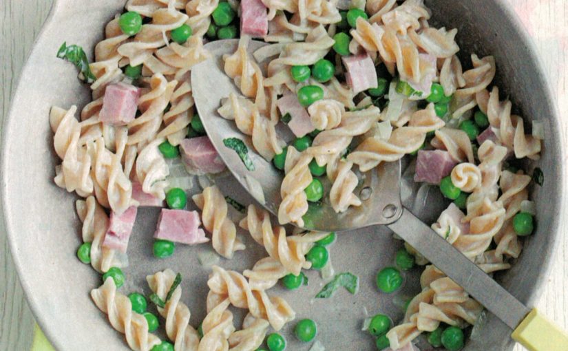 Pâtes au jambon et petits pois