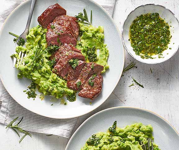 Agneau et écrasée pommes de terre petits pois